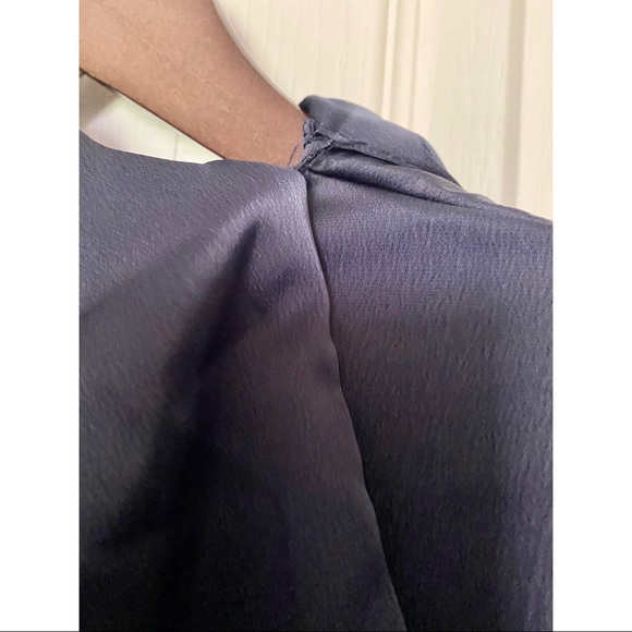 ✨HOST PICK✨LOVE|LABELS Satin Puff Sleeves Blouse💙 - Picture 9 of 10